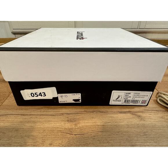 Larroude Jordan Low Combat Boots Kidskin Leather Ivory Violet Size 5.5 or 6 NIB - Picture 15 of 16